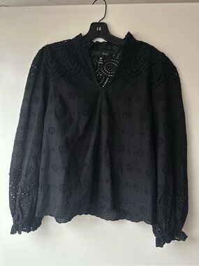 Aqua Black Eyelet Lace Long-Sleeve Top